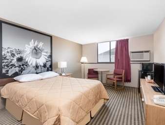 Super 8 By Wyndham Bowman Otel Oda fotoğraf
