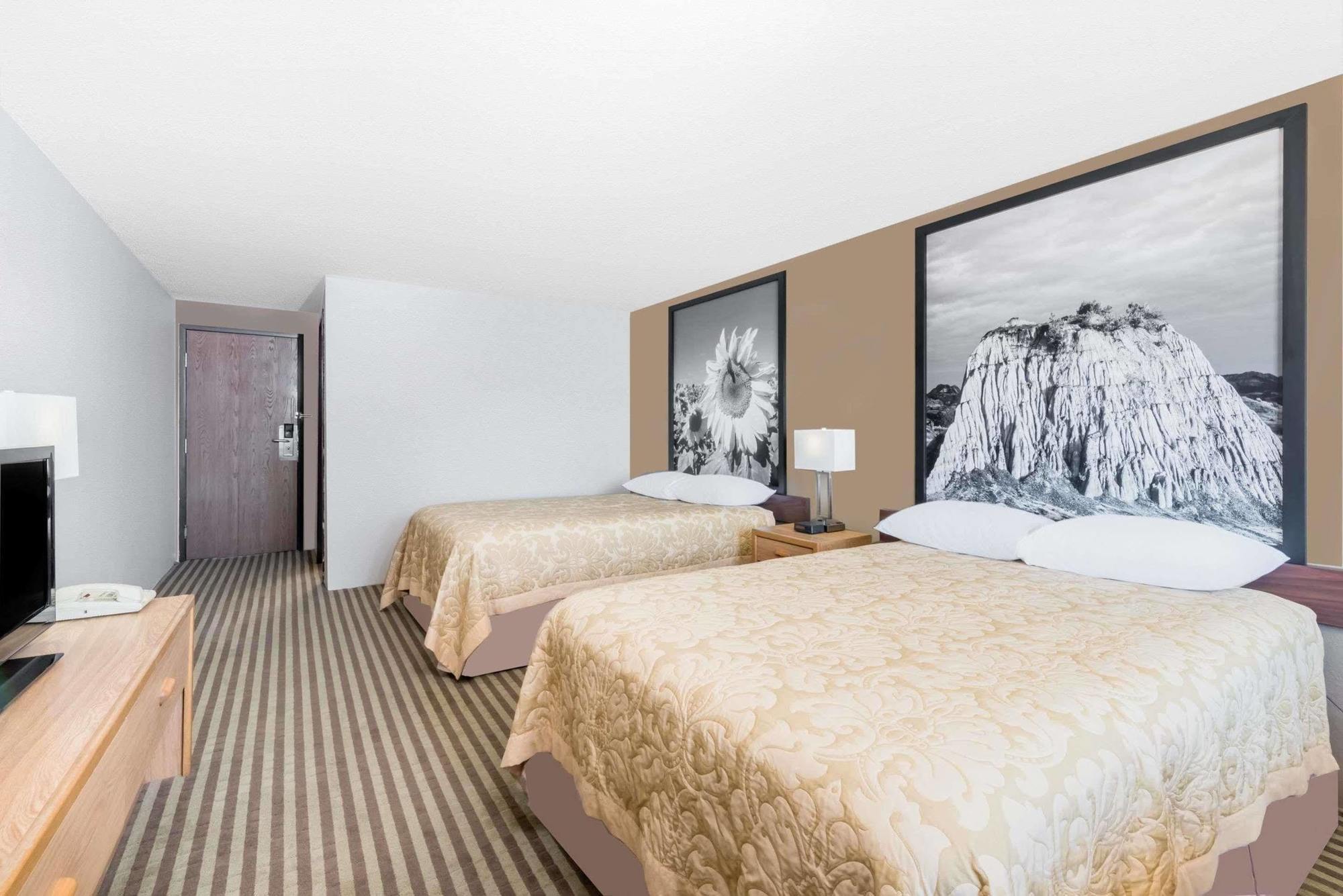 Super 8 By Wyndham Bowman Otel Dış mekan fotoğraf